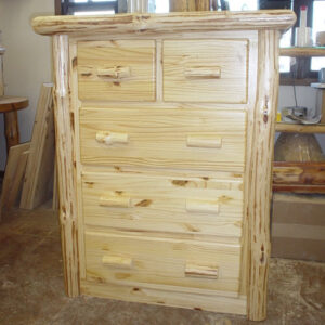 5-dr-dresser-001.jpg Pine Chest of Drawers