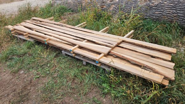 LiveEdgeBuggyQuartersawnWhiteOakTrim_4.jpg Live Edge Buggy Quartersawn White Oak Trim