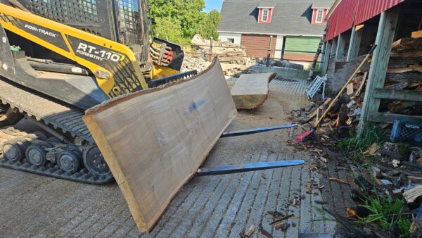 WO00008_1.jpg White Oak Slab 141"x31"-44"x2.75"