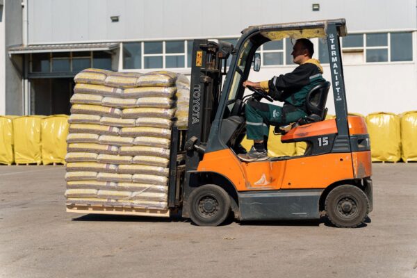 pellets-delivery.jpg 24 Tons Wood Pellet Fuel Bulk Delivery